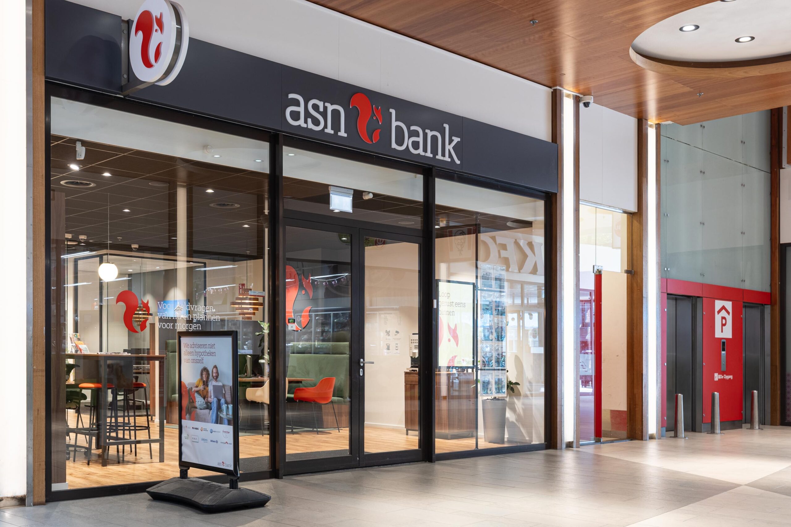 ASN Bank - Locatie Amsterdam - Buikerslotermeerplein