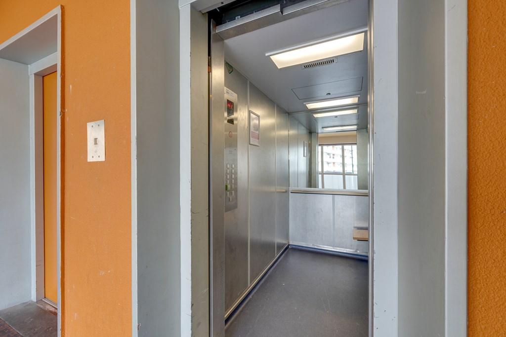 Amsterdam – Boutenburg 107 – Photo 11